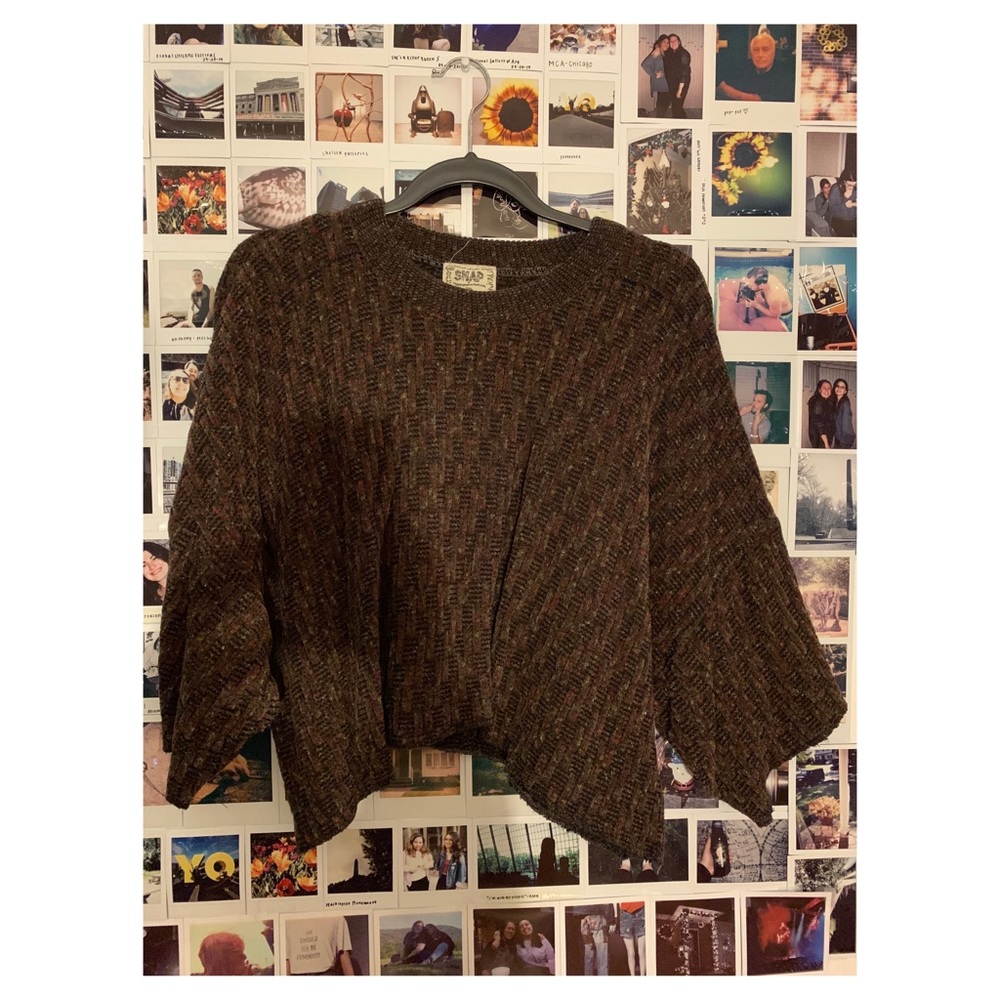 snap by fasinfrankyvintage.com cropped sweater